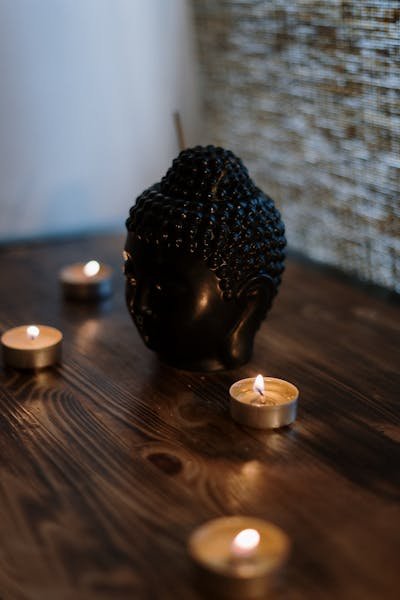 Tête de bouddha : décorez votre intérieur avec sagesse et sérénité